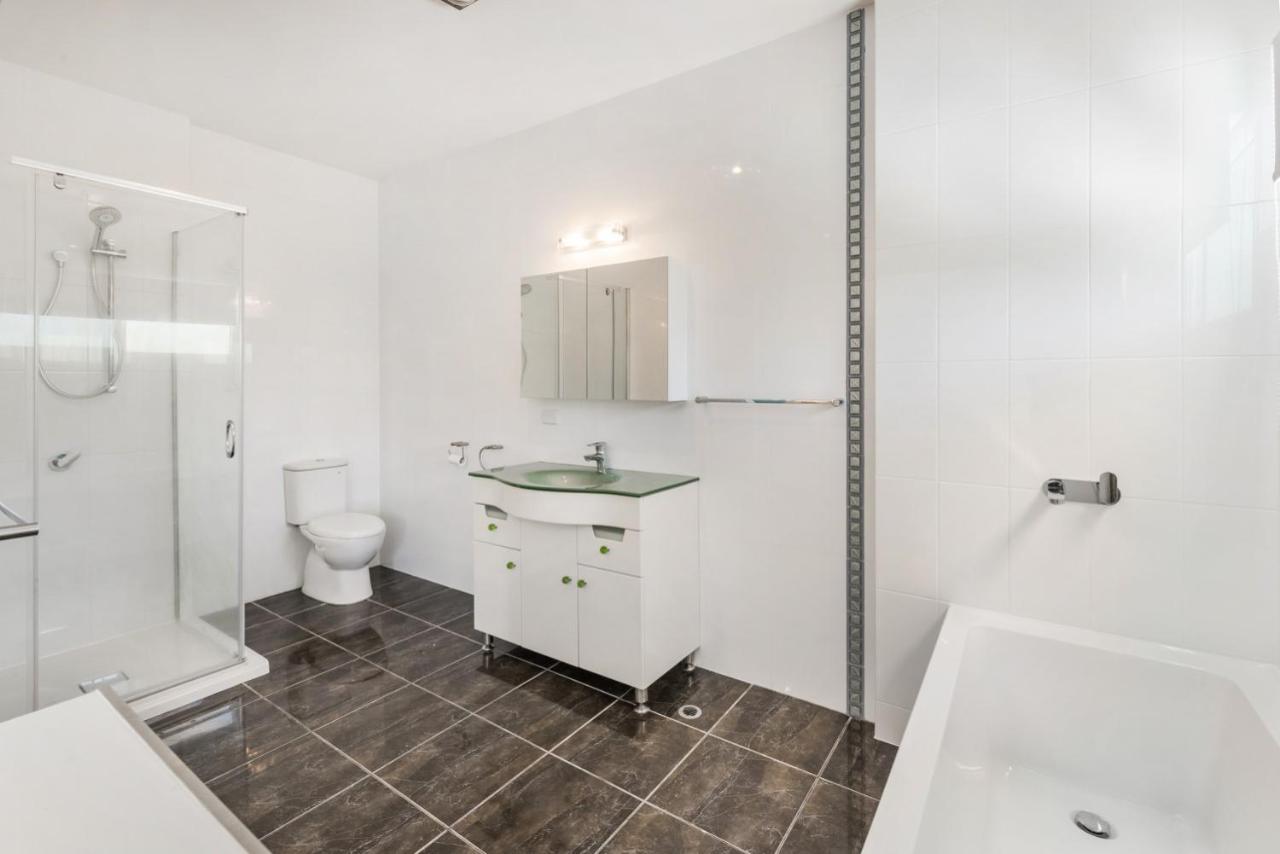 Pet Friendly Oasis By The River, * Noosaville