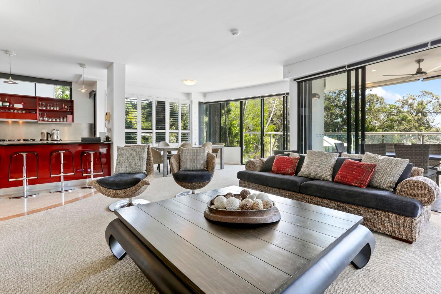 Apartment Laidback Luxury Living,