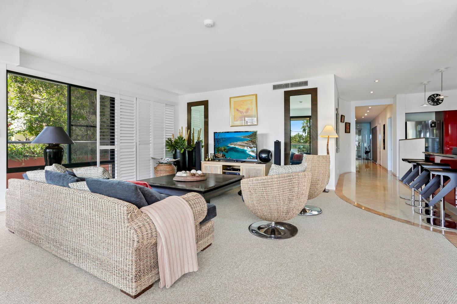 Laidback Luxury Living, Apartment