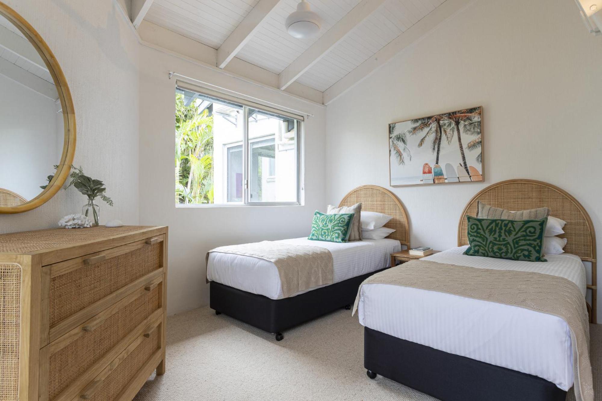 Beachside 2-bed House With Pool, Courtyard & Bbq Casa de férias