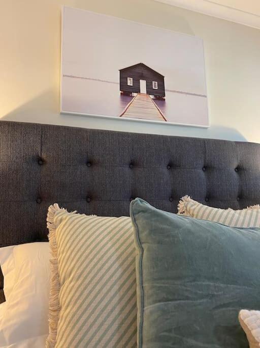 Large Gem - Off Gympie Terrace Noosaville