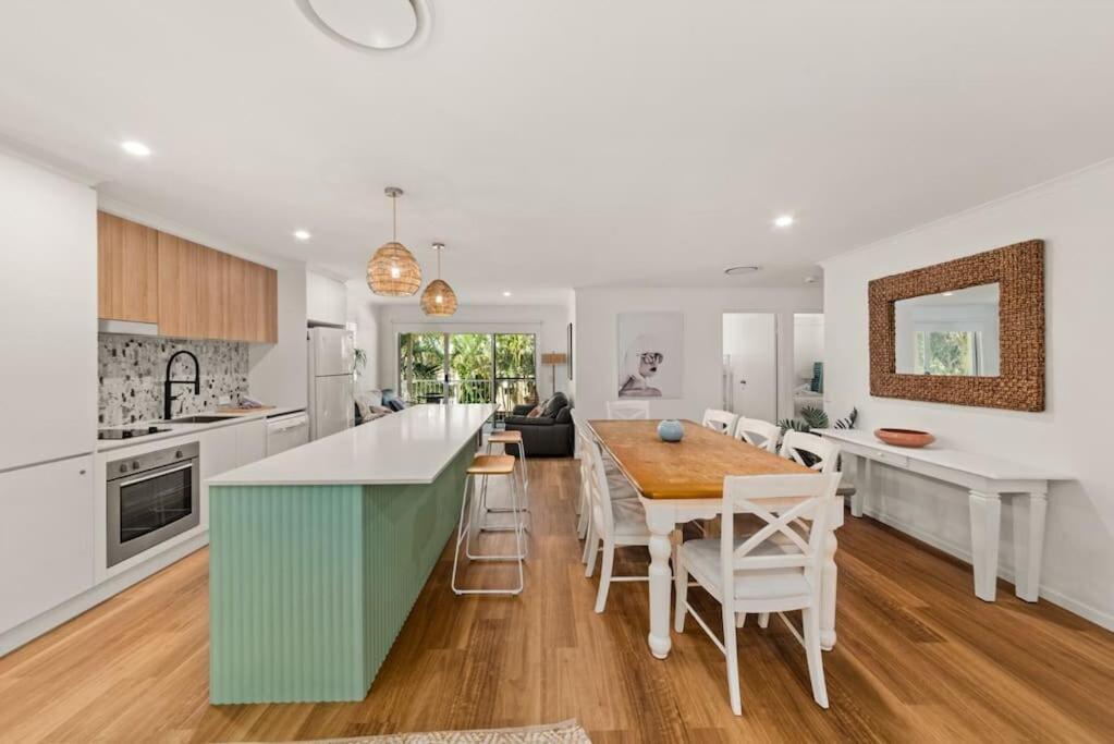 Large Gem - Off Gympie Terrace Apartment *