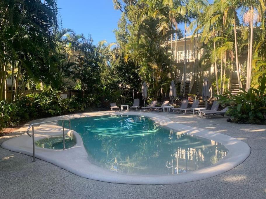 Large Gem - Off Gympie Terrace Apartment