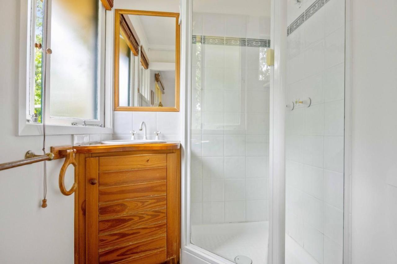 Noosa Hinterland Escape Bed & Breakfast Black Mountain