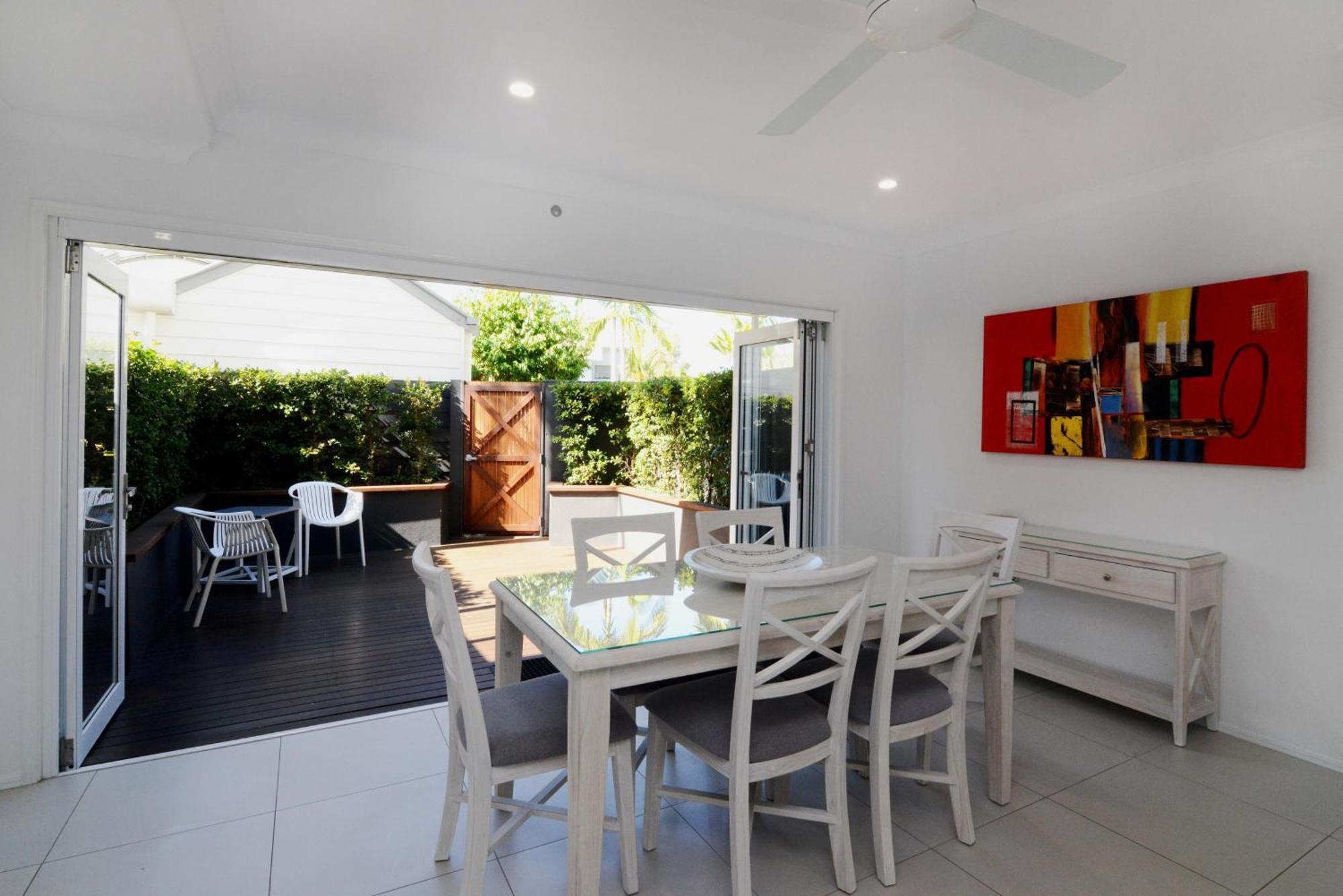 Noosa Entrance Waterfront Resort Noosaville