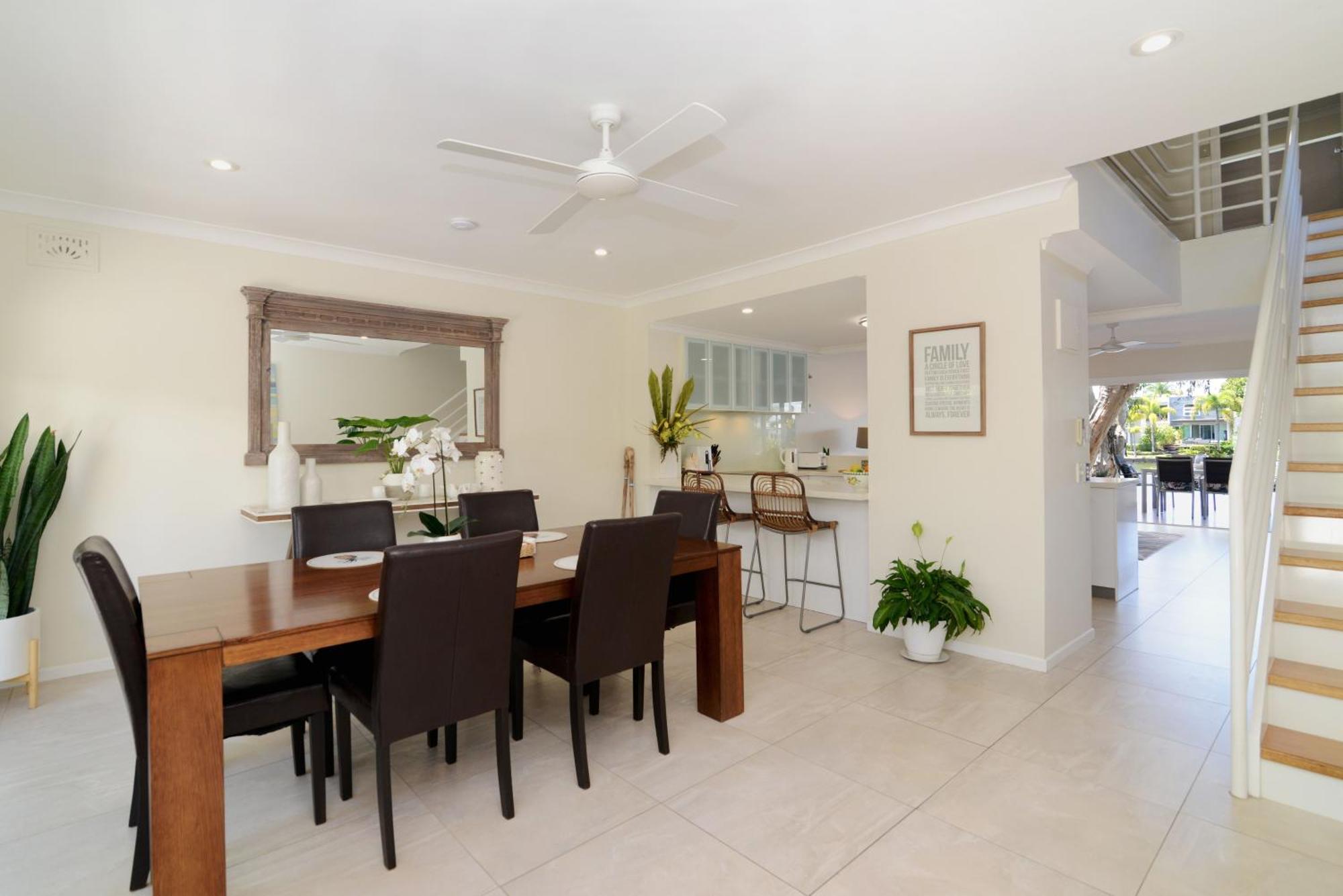 Noosa Entrance Waterfront Resort 4*