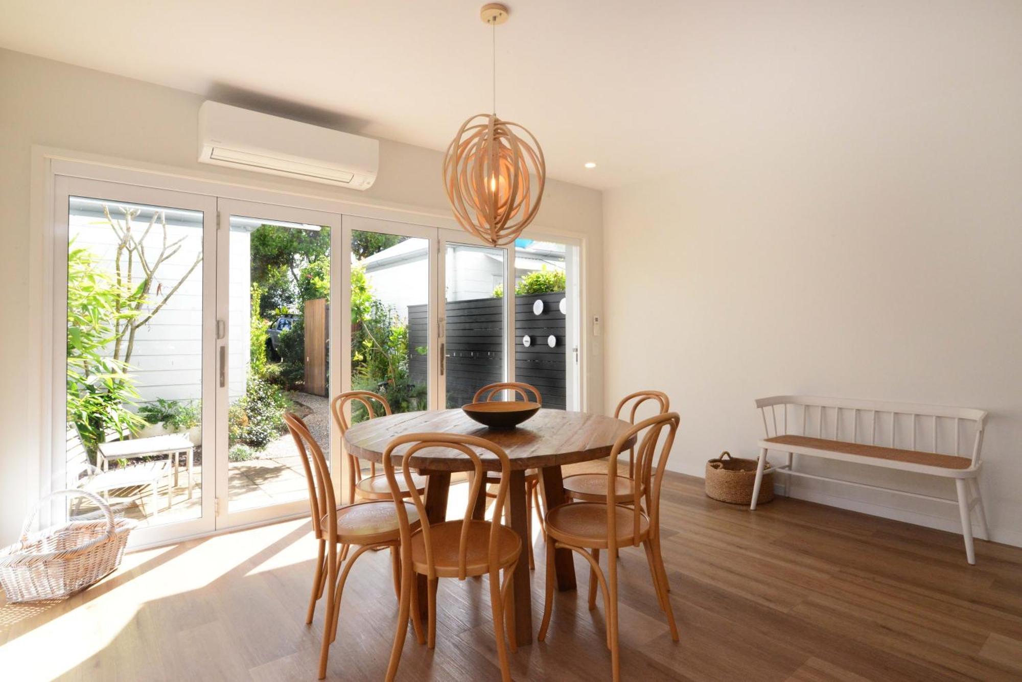 Noosa Entrance Waterfront Resort 4*