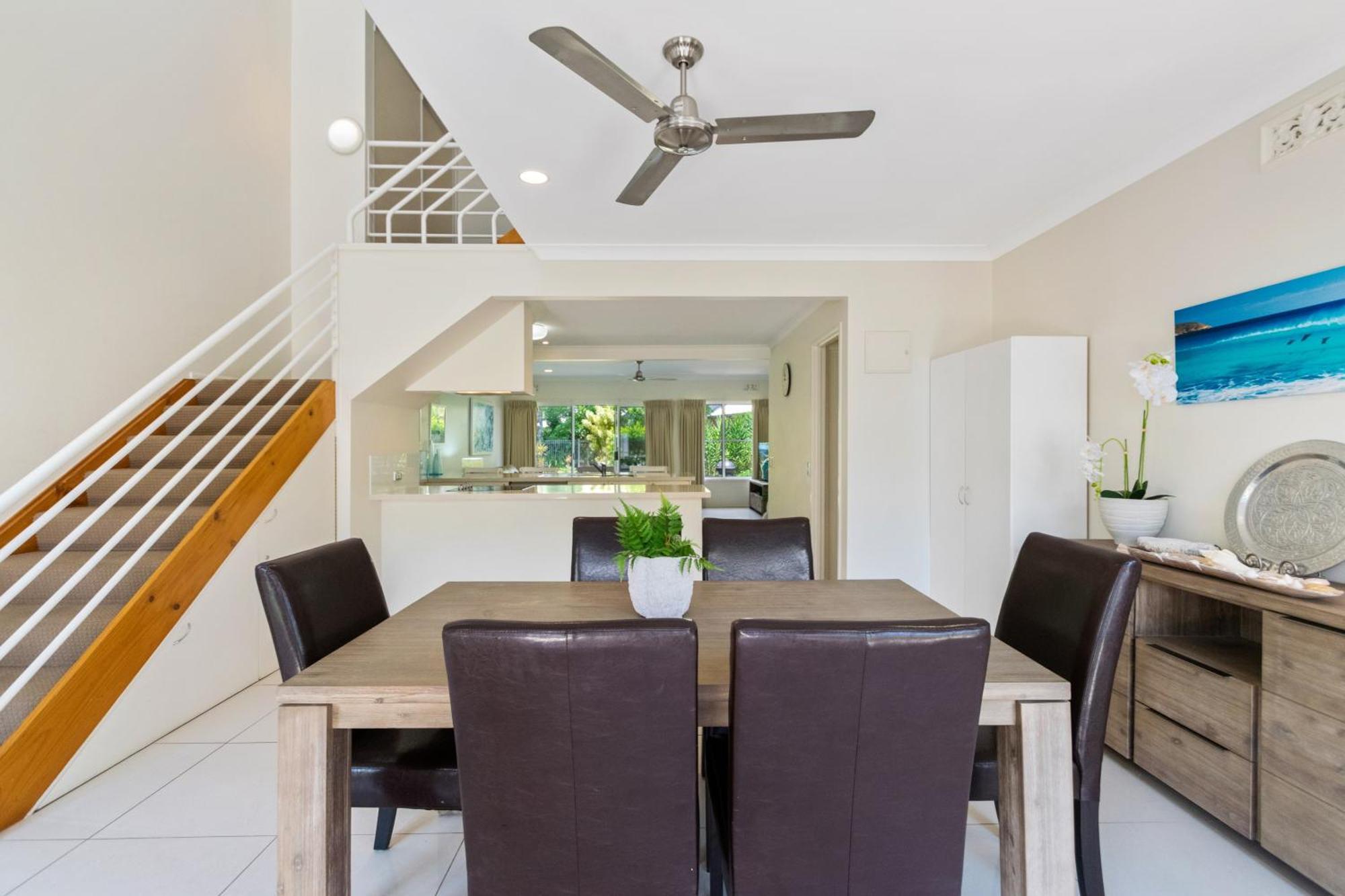 Resort Noosa Entrance Waterfront 4*
