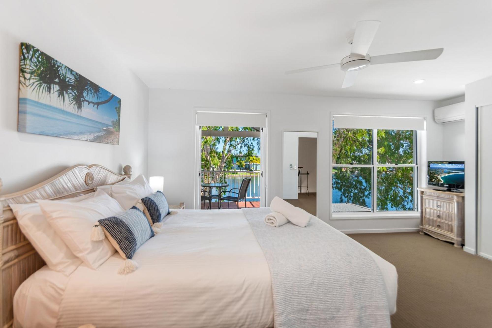 Noosa Entrance Waterfront