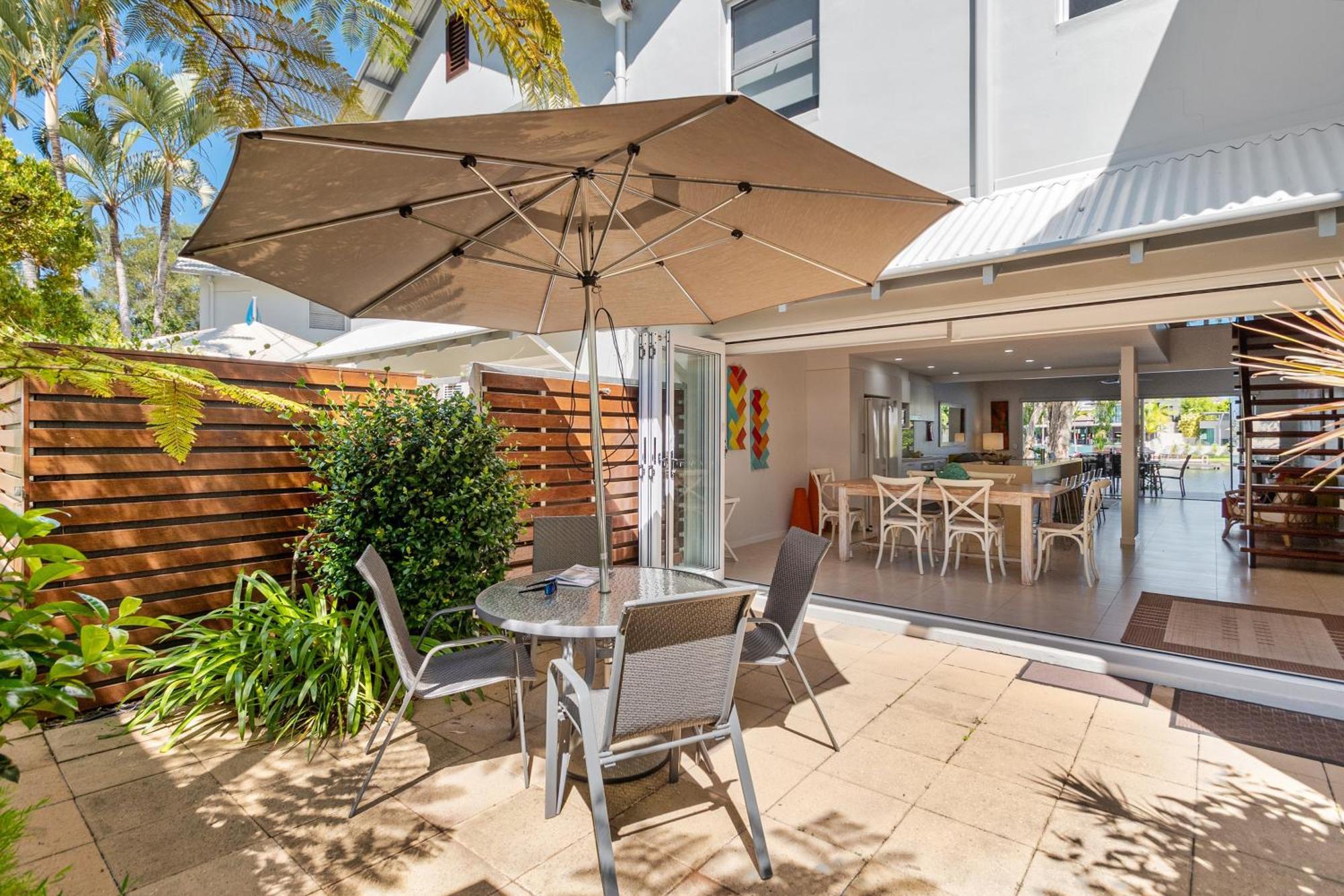 Resort Noosa Entrance Waterfront
