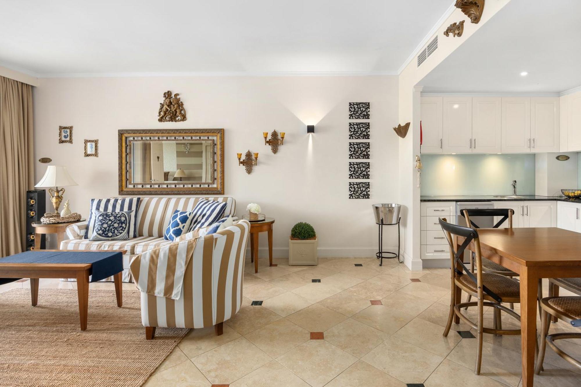 Apartment Laguna 432 Charming Baroque Escape
