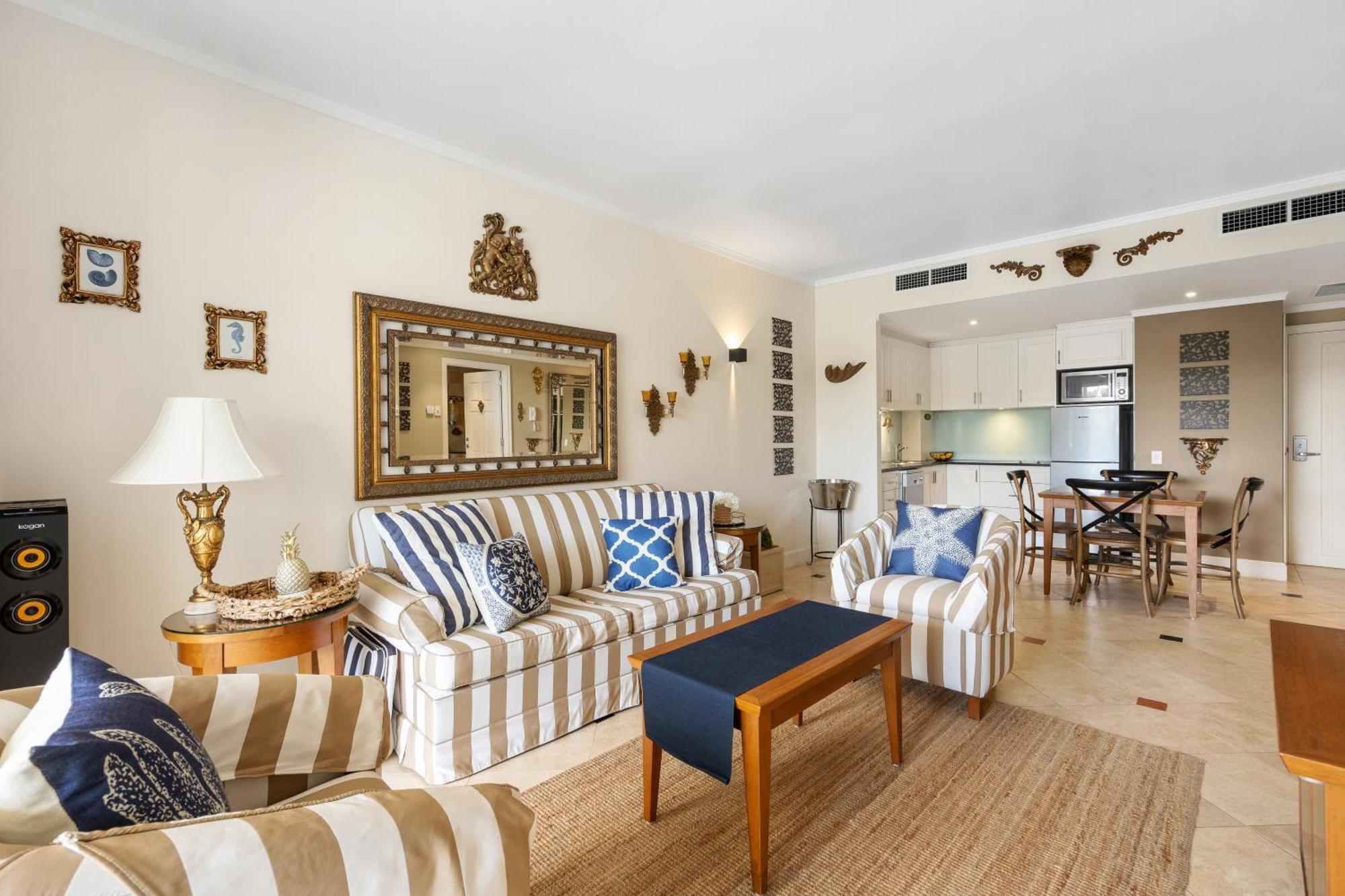 Laguna 432 Charming Baroque Escape