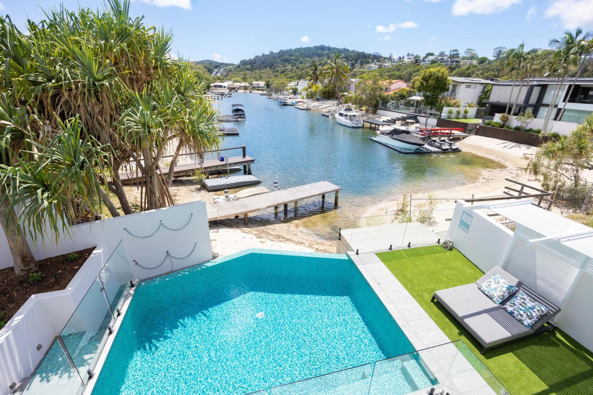 Callula , River Paradise With Private Pool Holiday home Noosa Heads