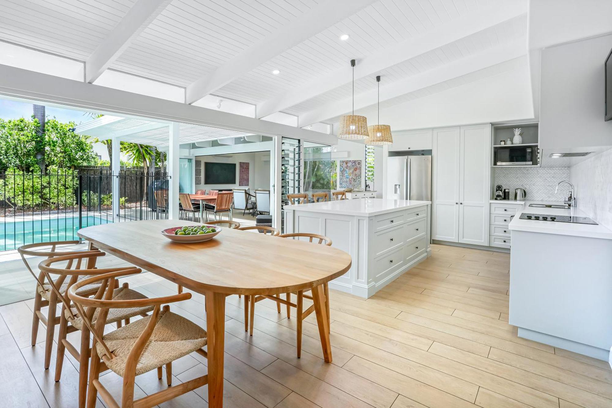 Peaceful & Stylish Retreat, Holiday home
