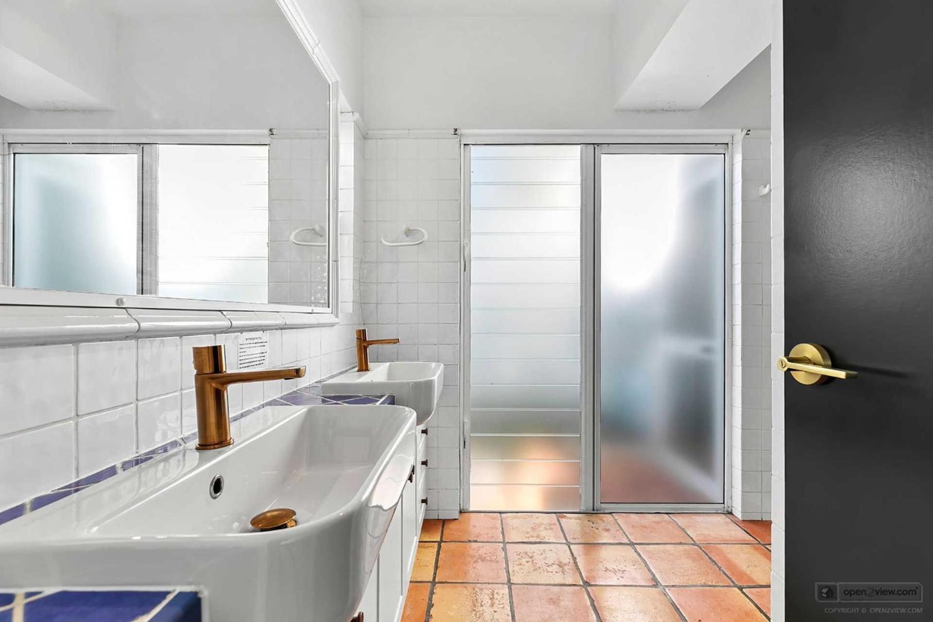 2 6 Bayview Road * Noosa Heads