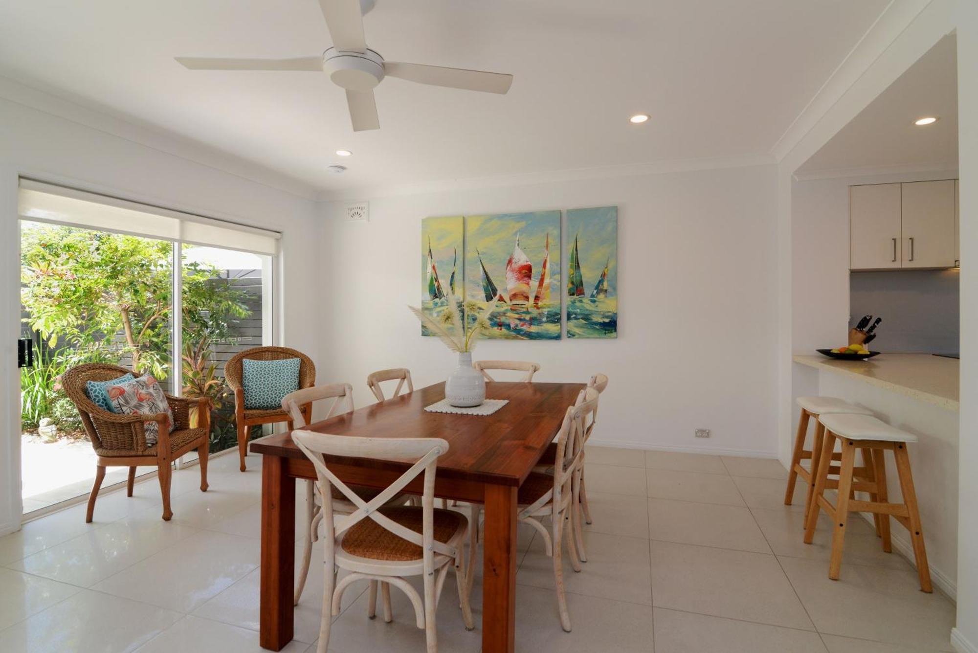 Noosa Entrance Waterfront Resort 4*