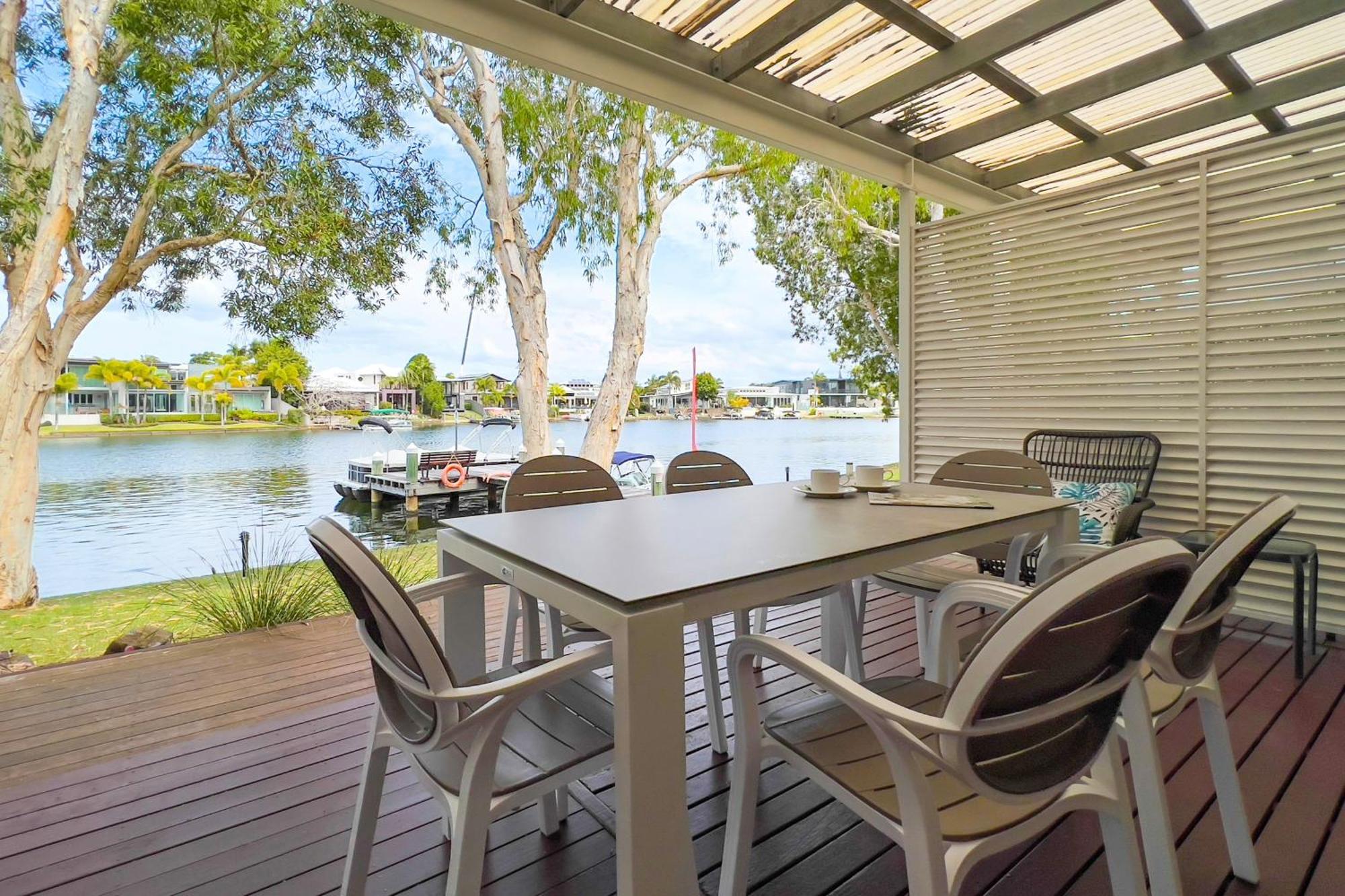 Noosa Entrance Waterfront 4* Noosaville