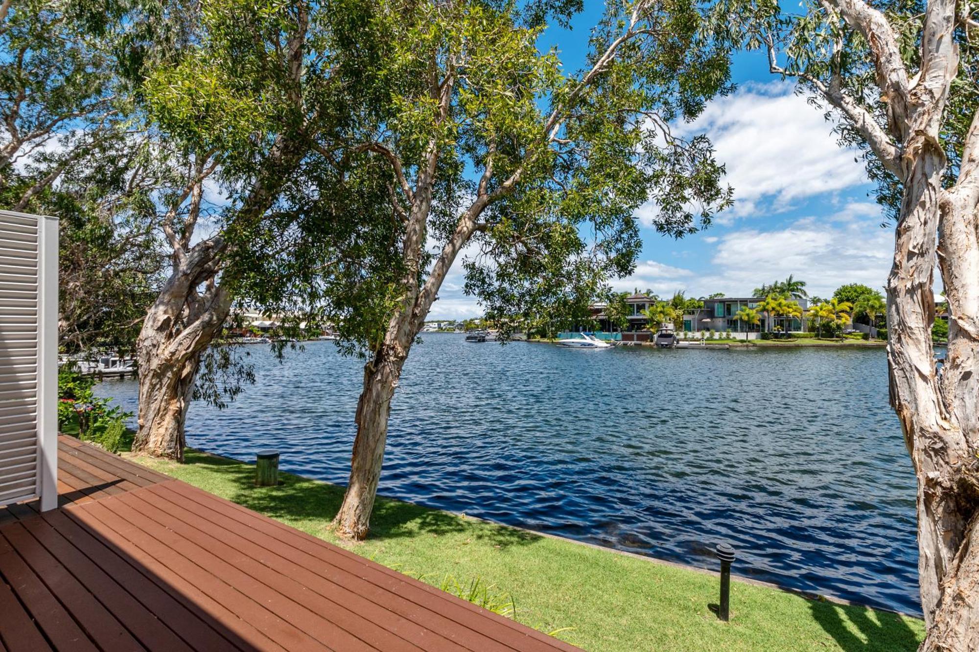 Resort Noosa Entrance Waterfront Noosaville