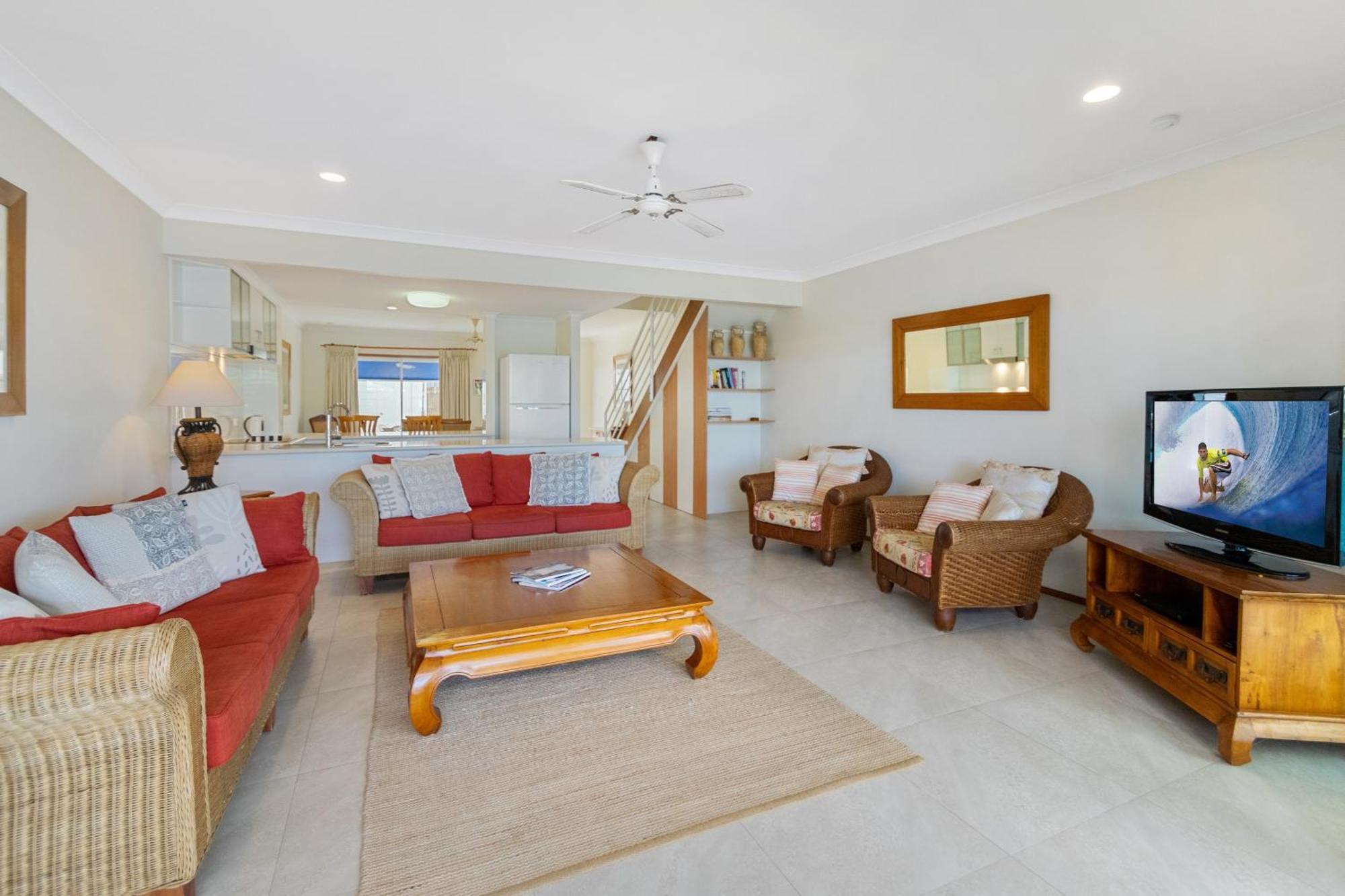 Noosa Entrance Waterfront Resort 4*