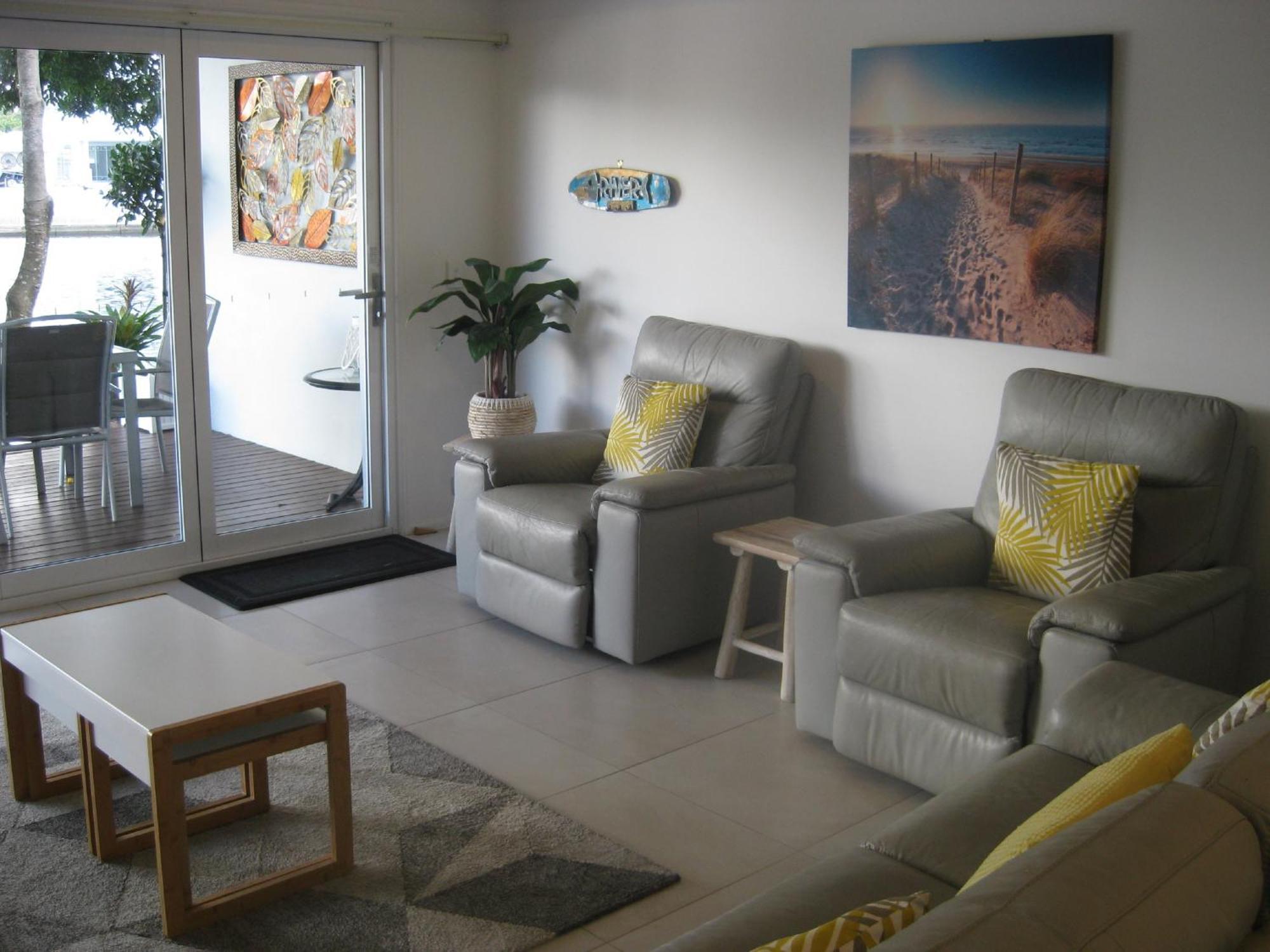 Noosa Entrance Waterfront 4* Noosaville