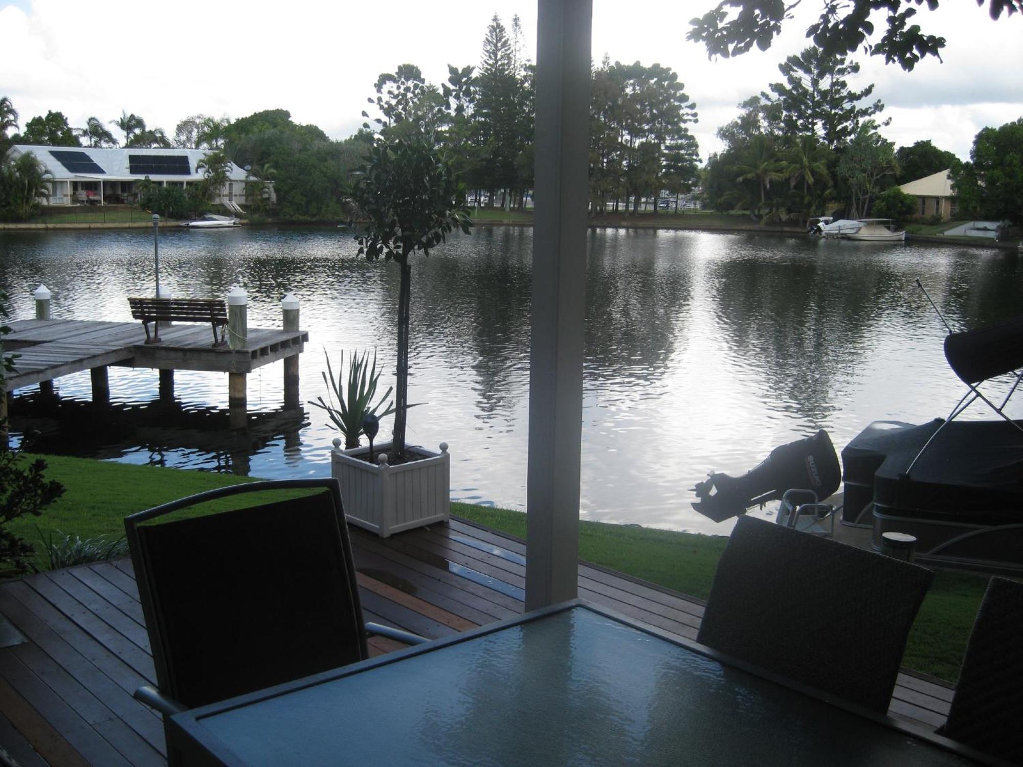 Noosa Entrance Waterfront 4*