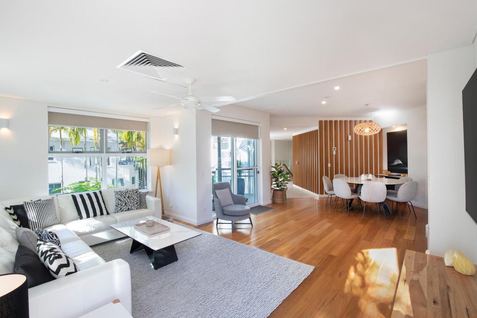 Emerald Aparthotel 4*
