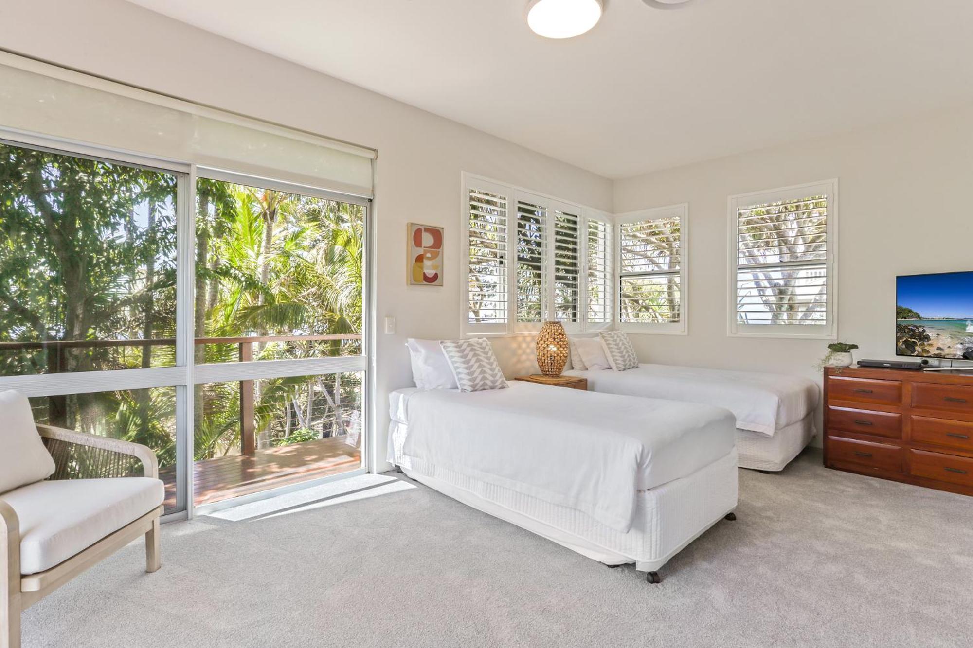 A Tropical Family Oasis In Sunshine Beach * Sunshine Beach