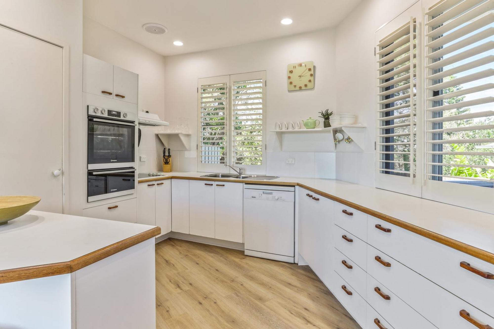 A Tropical Family Oasis In Sunshine Beach *