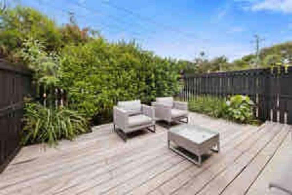 In S'shine Beach,private Courtyard Apartment Sunshine Beach