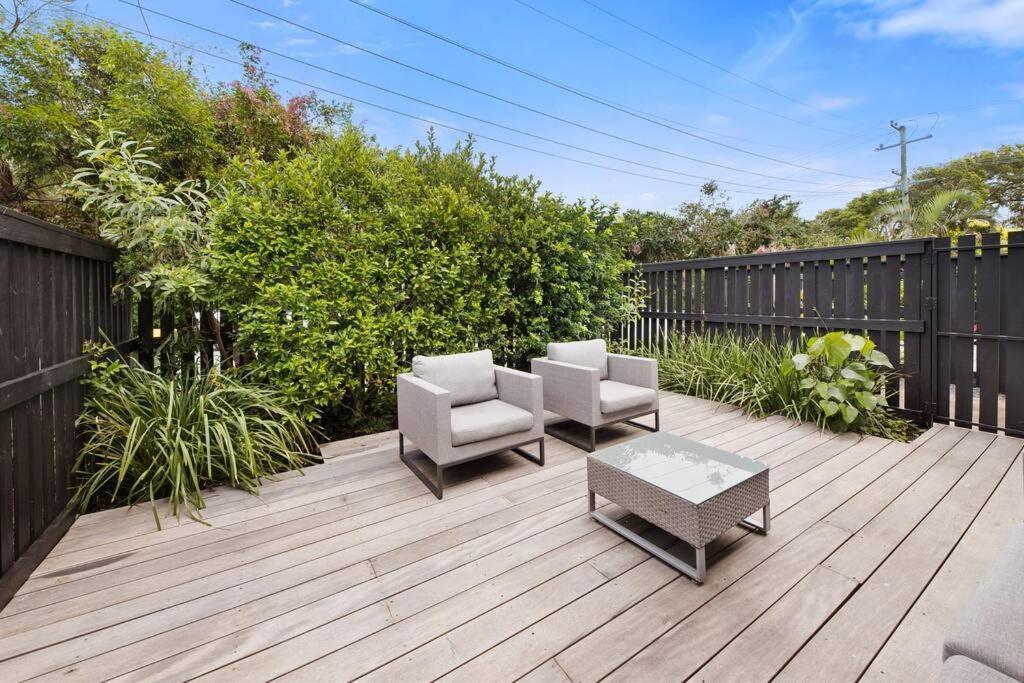 In S'shine Beach,private Courtyard Apartment Sunshine Beach
