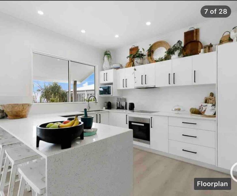 White House High On Belmore, Pets Welcome Sunshine Beach