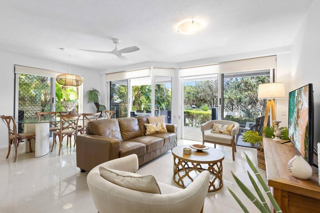 Apartamento The Sunshine ~ 2 Min Walk To Village & Sunshine Beach
