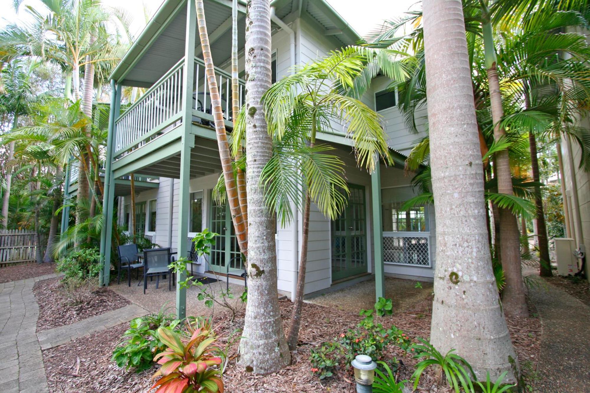 Coral Noosa Noosaville