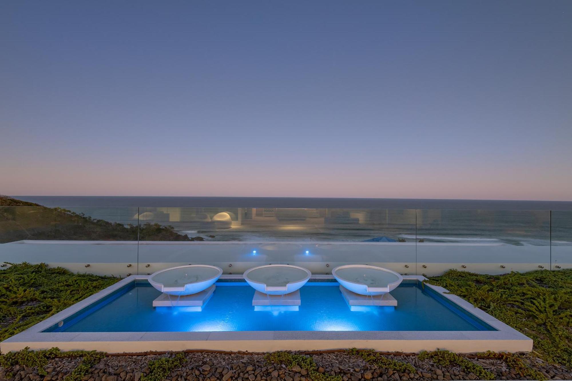 Azure Holiday home Sunshine Beach