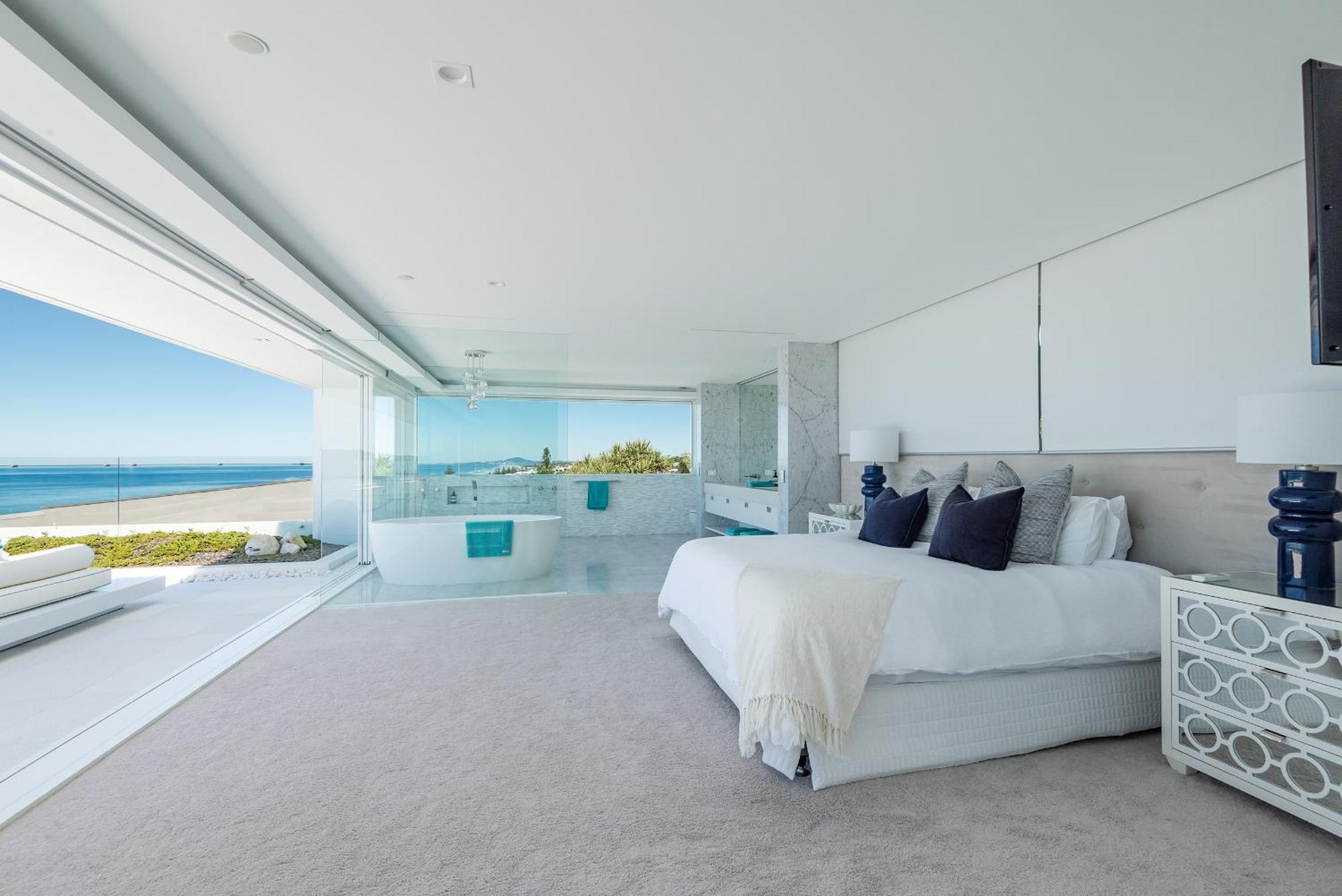 Azure * Sunshine Beach