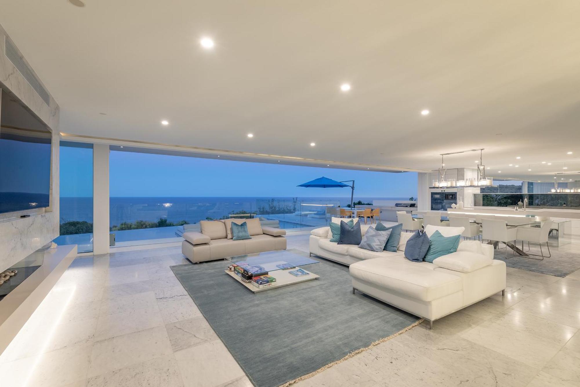 Azure Holiday home Sunshine Beach