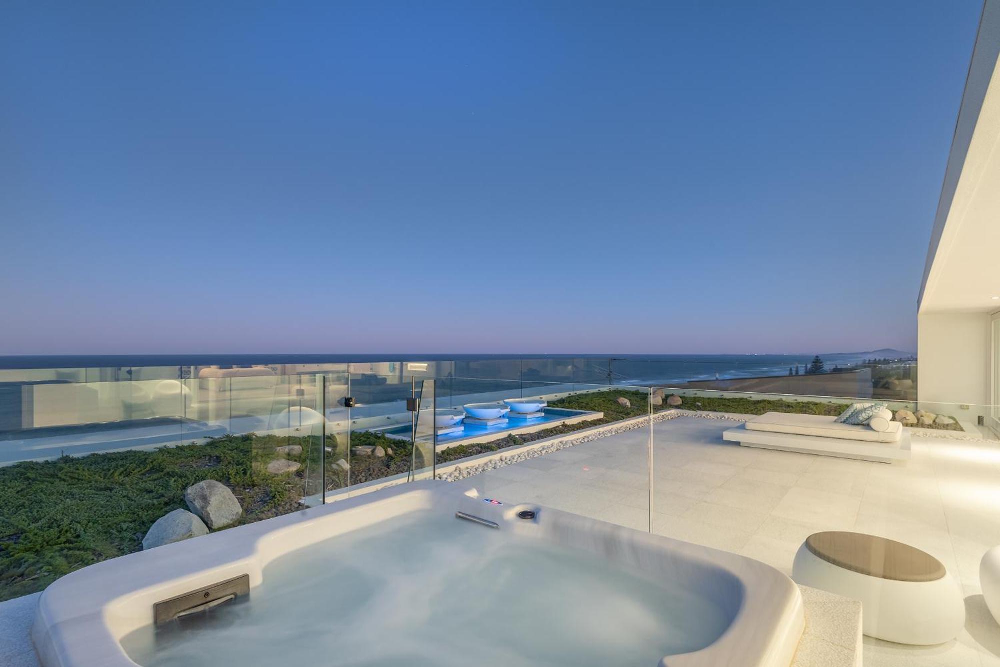 Azure Holiday home Sunshine Beach