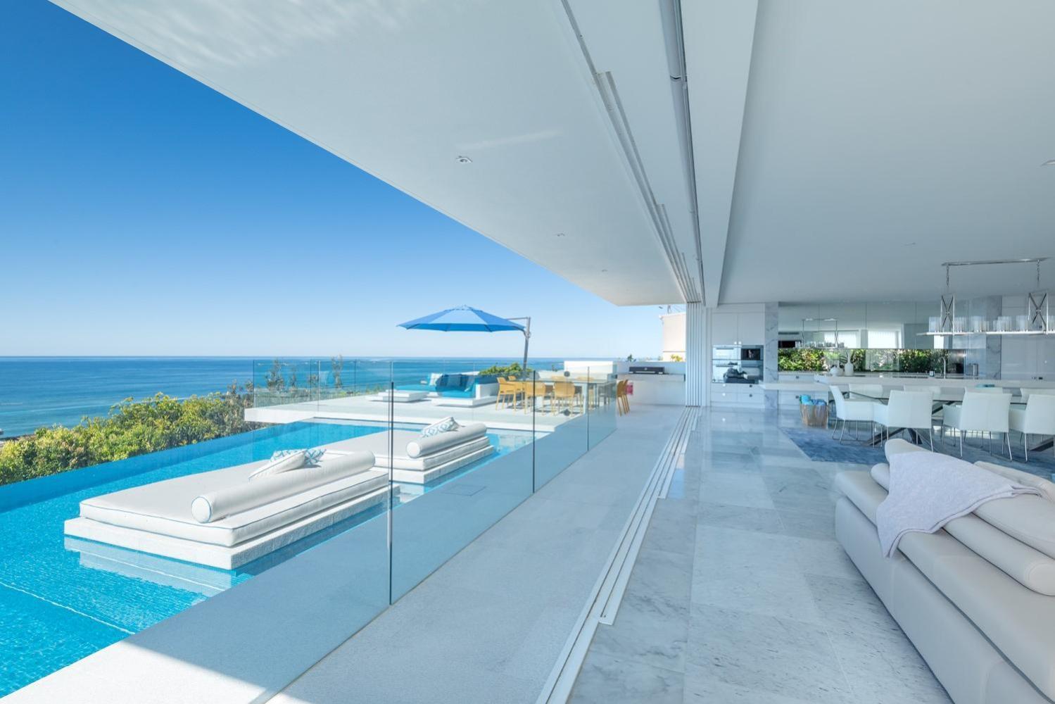 Azure Holiday home *