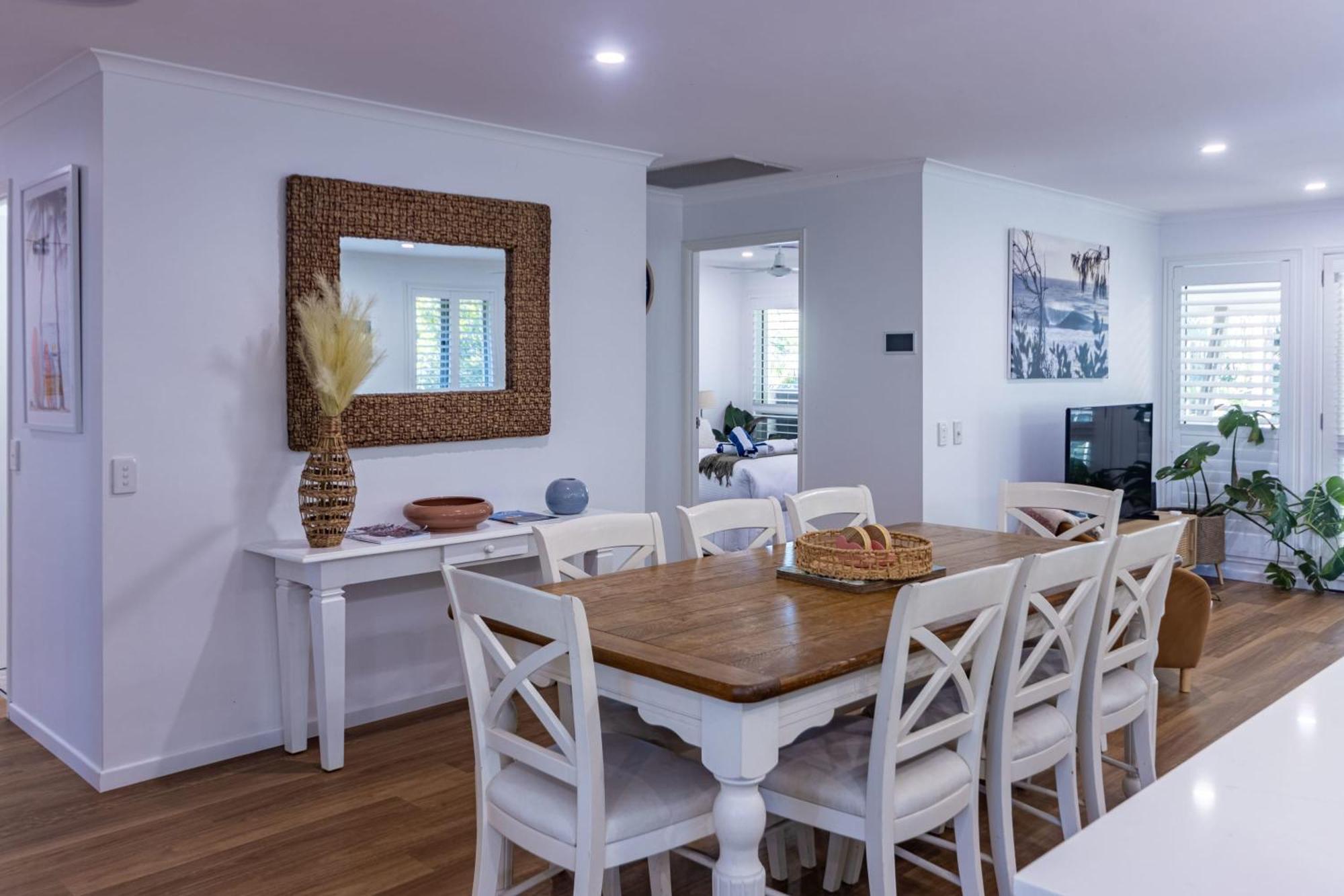 Large Gem - Off Gympie Terrace