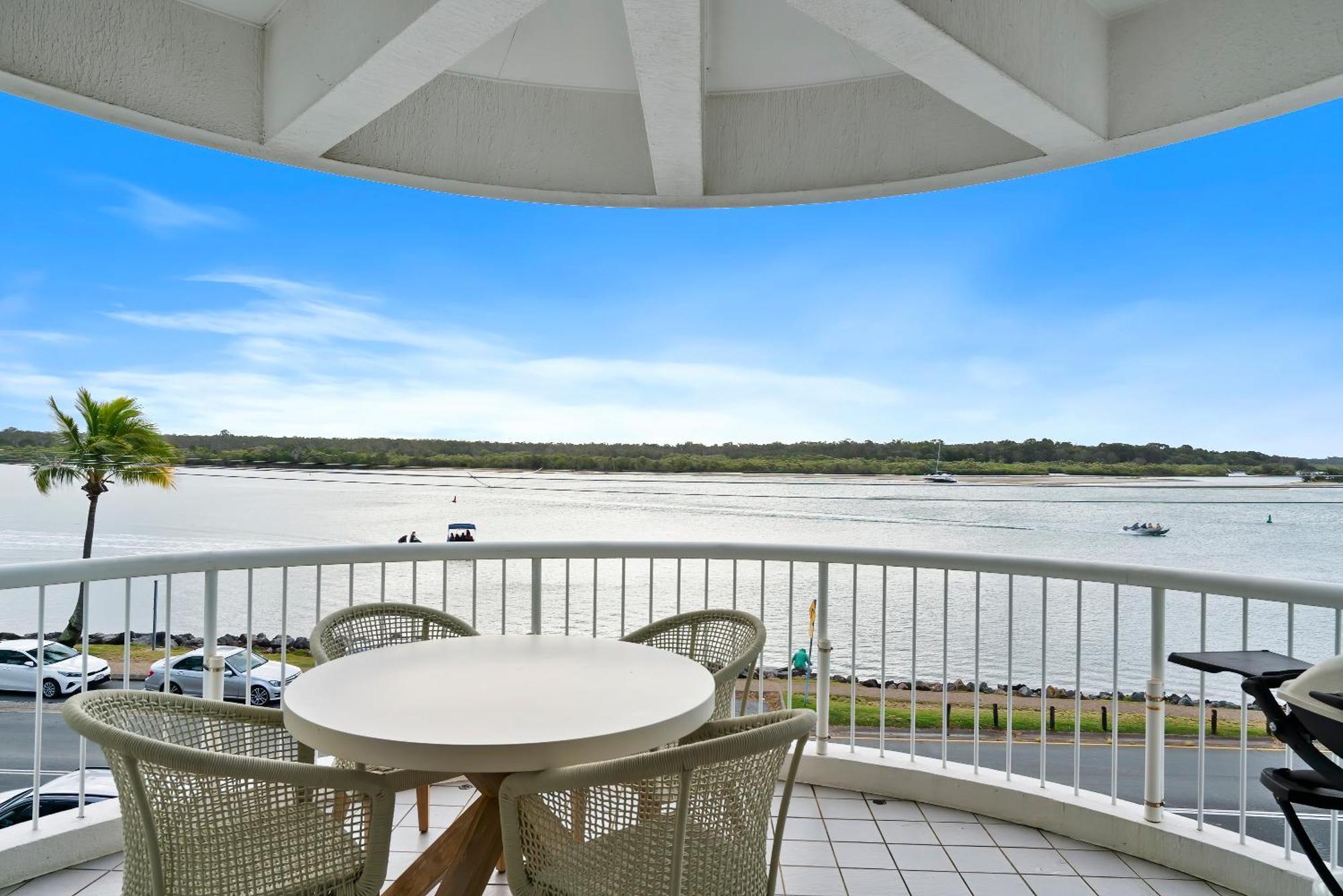 Howard St Panoramic River And Ocean Views - Penthouse -rooftop Apartment *