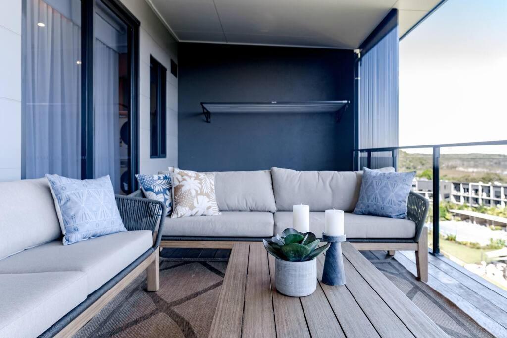 The Hamptons House - Luxury House Holiday home Noosa Heads