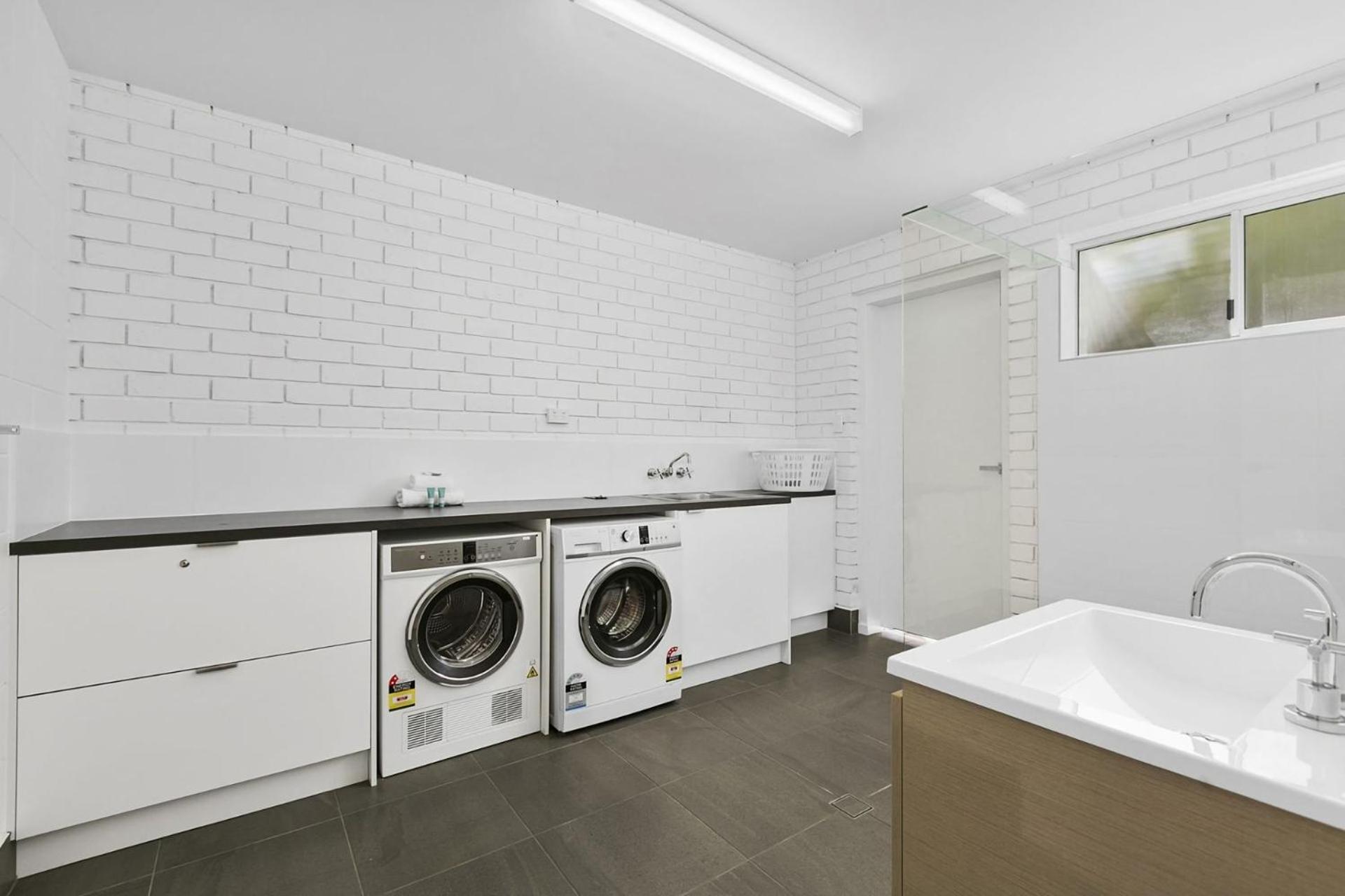 Elanda St Luxurious Beachside Living Holiday home