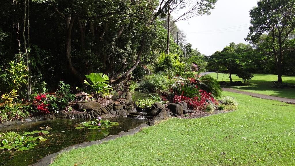 Cooroy Country Cottages Lodge *