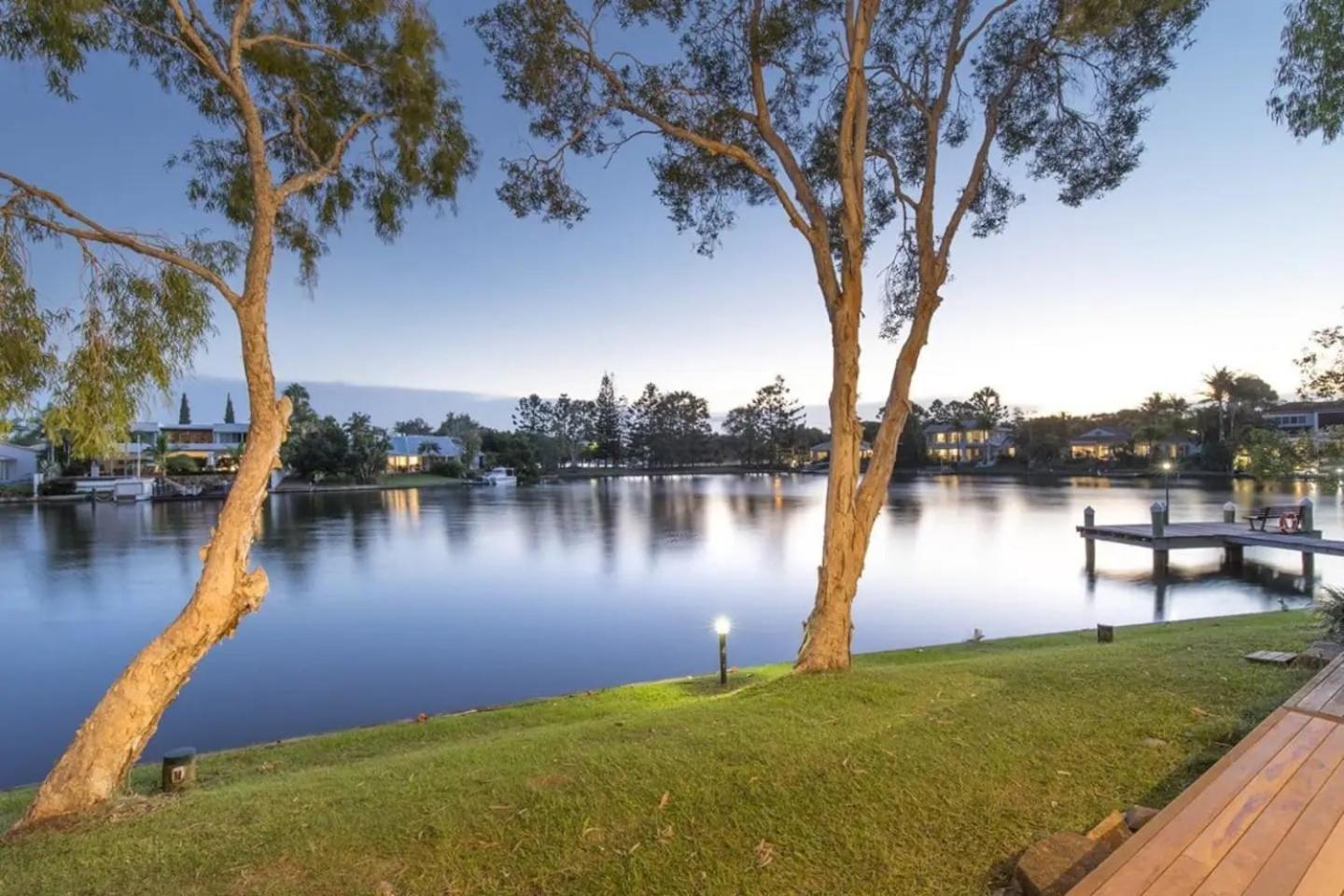 Noosa Entrance Waterfront Resort Noosaville