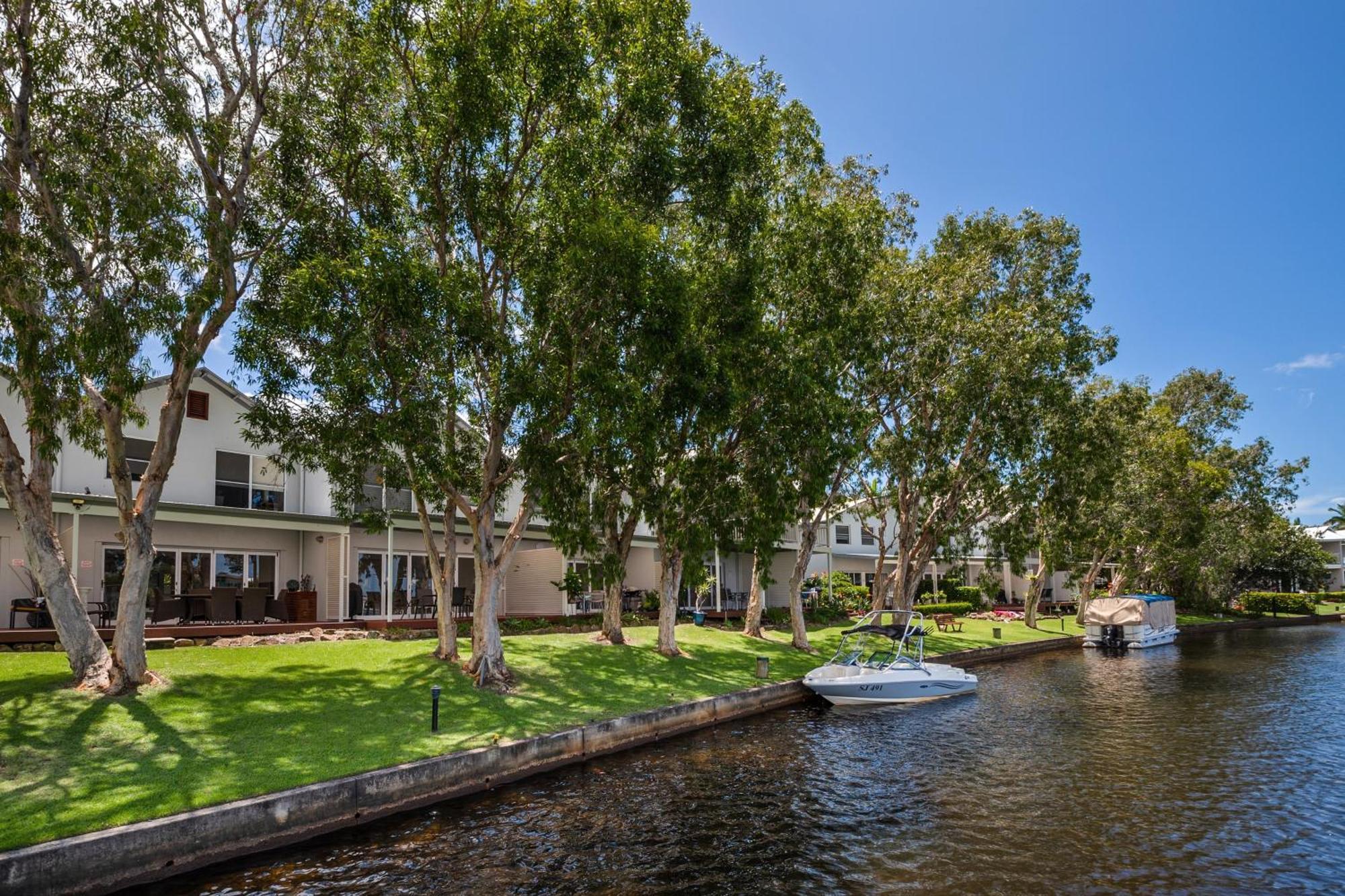 Resort Noosa Entrance Waterfront Noosaville