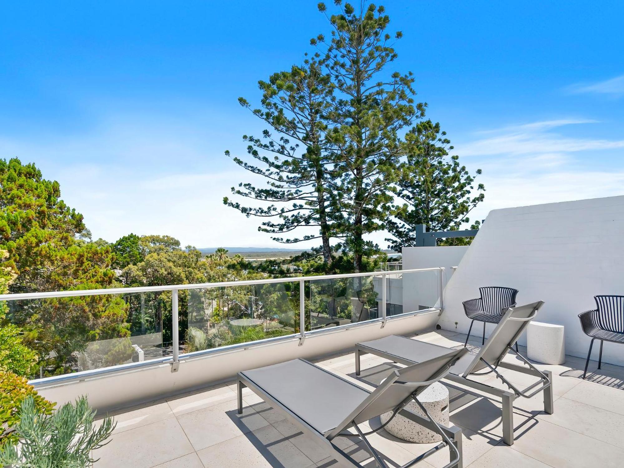 Apartment Views 4 Drive 33 Stylish Coastal Retreat *