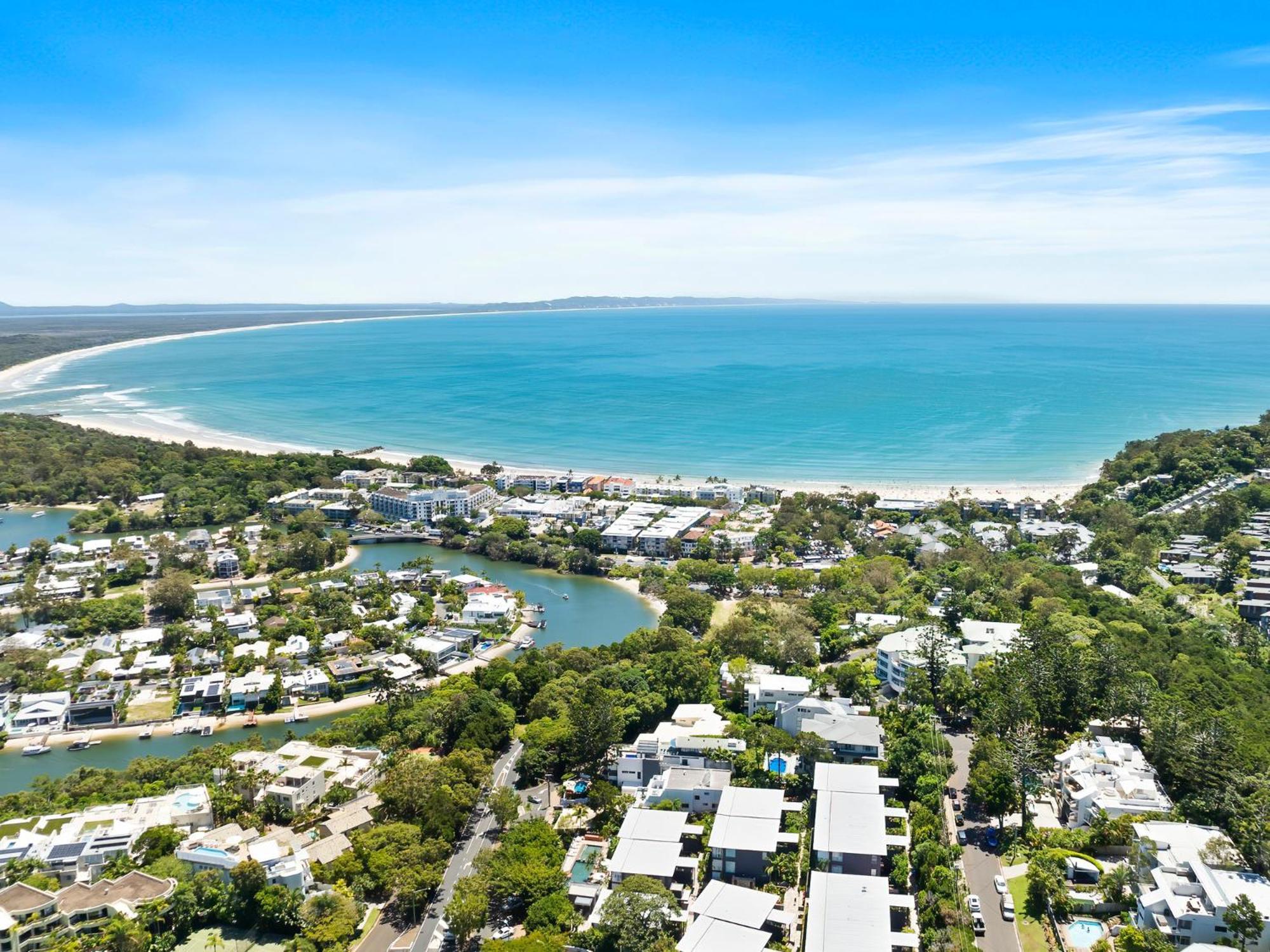 Apartment Views 4 Drive 33 Stylish Coastal Retreat *