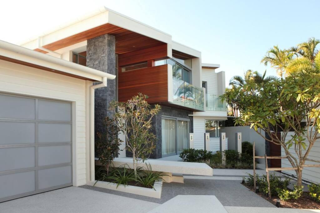Racquet Retreat By Secret Destinations- Short Walk To Hastings Street Villa