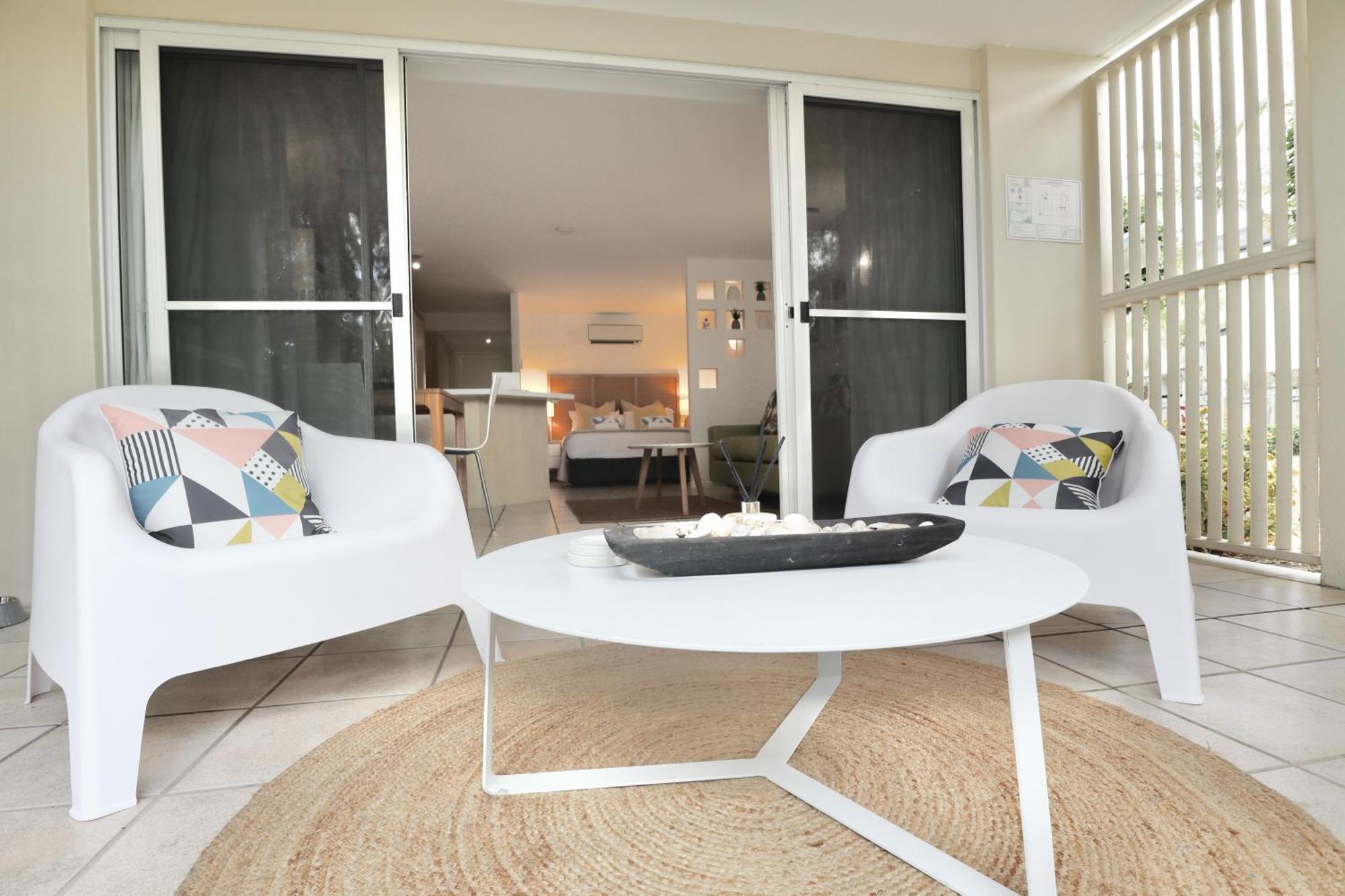 Pet Friendly Walk To Hastings St Or Noosa River 11ats *