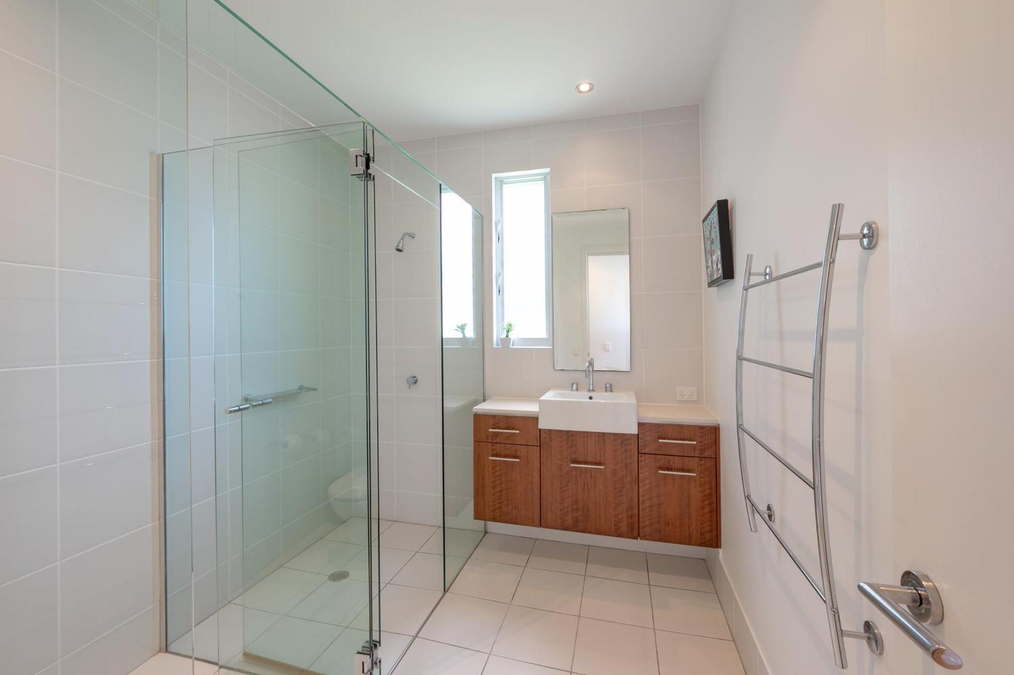 Hilltop Ocean Views, * Noosa Heads